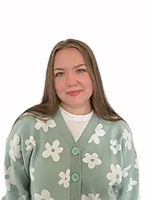 Полина Дмитриевна - преподаватель английского для детей и подростков в TheUK's